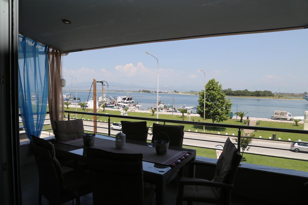 Lakis Luxury Apartment Keramoti  Exterior photo